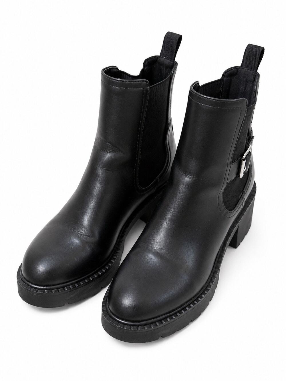 Madden Girl Women’s Black Chelsea Ankle Boots Lug Sole Pull On Size 8M